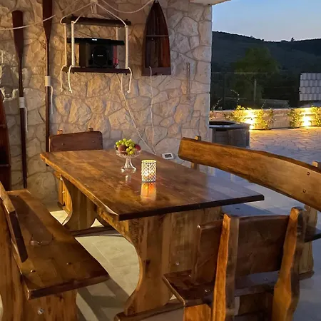 Maritime - Exklusive Strandvilla Mit Beheiztem Pool, Grillhuette & Meerblick Bei Zadar *