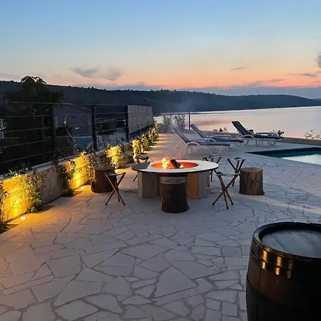 Maritime - Exklusive Strandvilla Mit Beheiztem Pool, Grillhuette & Meerblick Bei Zadar Ljubač