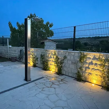 Villa Maritime - Exklusive Strandvilla Mit Beheiztem Pool, Grillhuette & Meerblick Bei Zadar Ljubač