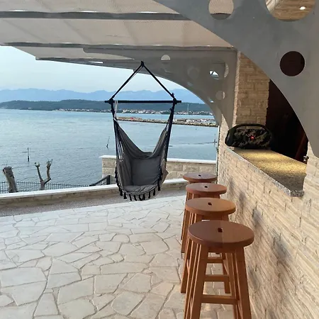 Villa Maritime - Exklusive Strandvilla Mit Beheiztem Pool, Grillhuette & Meerblick Bei Zadar