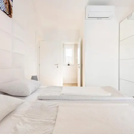 Villa Maritime - Exklusive Strandvilla Mit Beheiztem Pool, Grillhuette & Meerblick Bei Zadar Ljubač